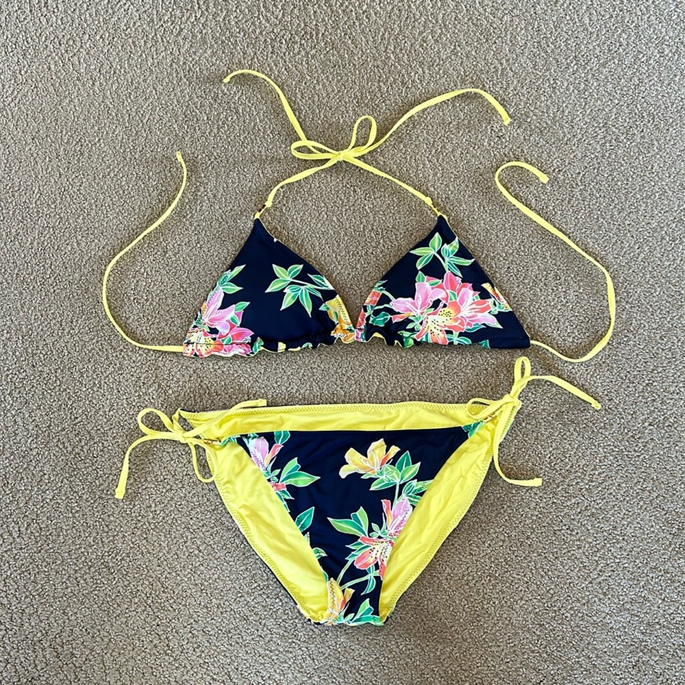 Tommy Bahama reversible bikini size medium